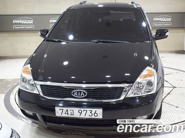 Kia Carnival R Premium, 2012 3