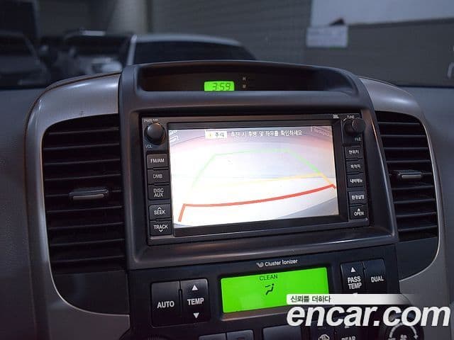 Kia Carnival R Premium, 2012 12