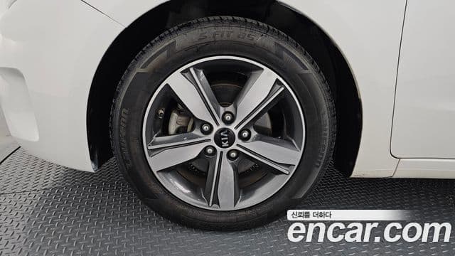 Kia The / новый New K3 Style, 2018 10