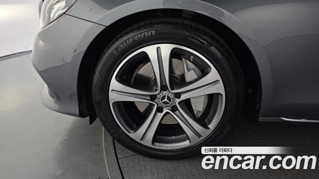 Mercedes-Benz E-класс W213 Avantgarde, 2019 13