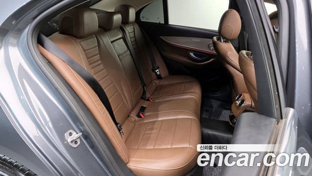 Mercedes-Benz E-класс W213 Avantgarde, 2019 3