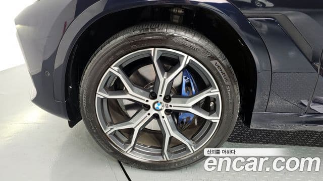 BMW X6 (G06) xDrive40i M Sport, 2022 все фото