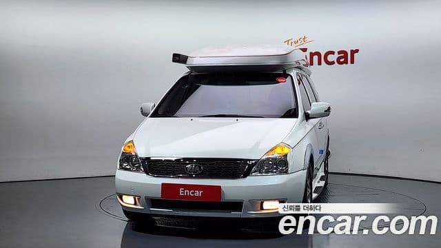 Kia Carnival R Premium, 2014 3