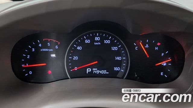 Kia Carnival R Premium, 2014 8