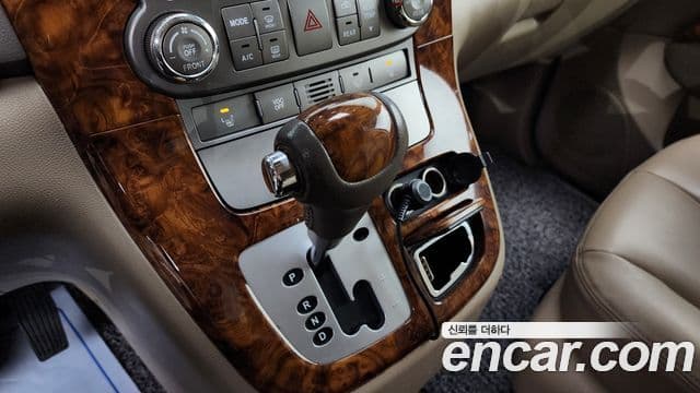 Kia Carnival R Premium, 2014 9