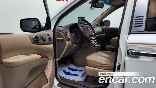 Kia Carnival R Premium, 2014 10