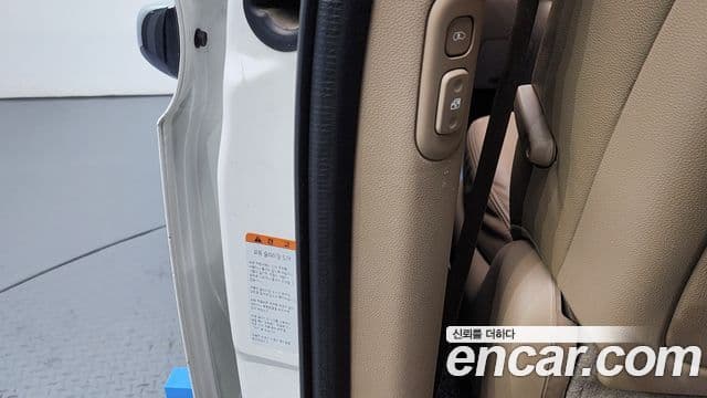 Kia Carnival R Premium, 2014 18