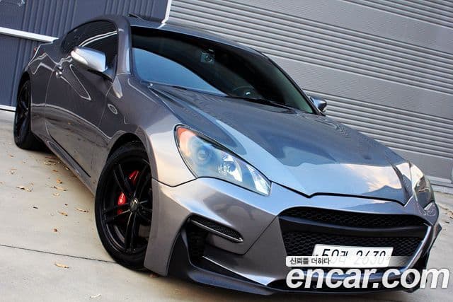 Hyundai Genesis купе 200 турбо P, 2010 1