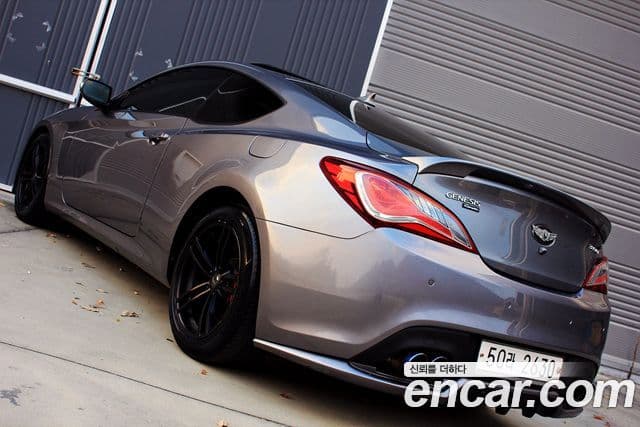 Hyundai Genesis купе 200 турбо P, 2010 2