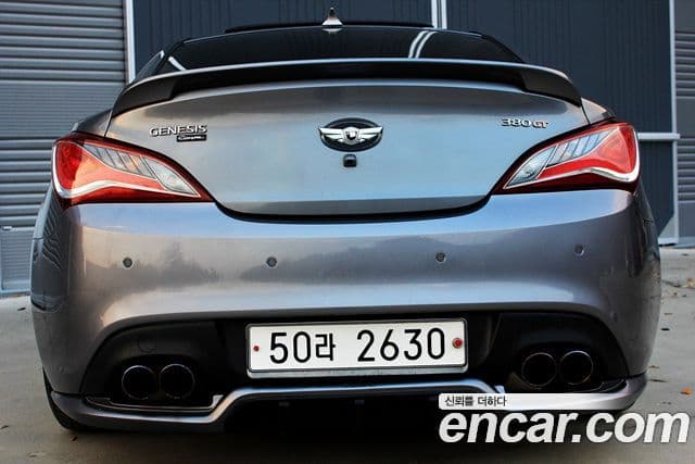 Hyundai Genesis купе 200 турбо P, 2010 19