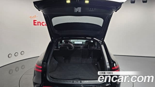 Genesis GV70, 2021 3