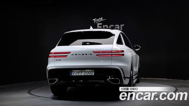 Genesis GV70, 2025 4