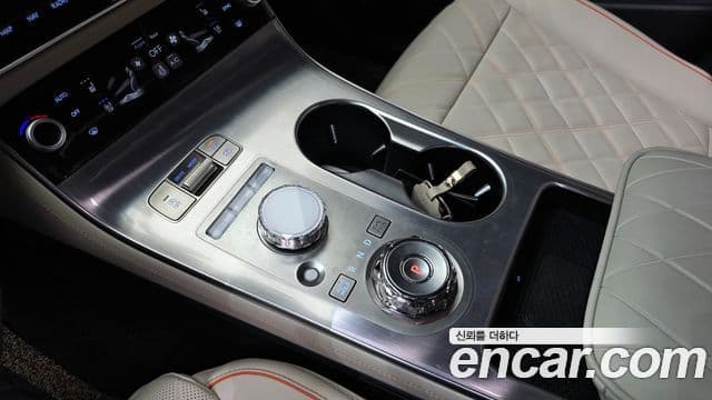 Genesis GV70, 2025 9