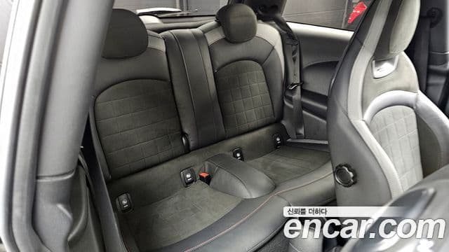 Mini Cooper S 3세대, 2023 12