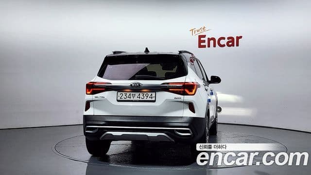 Kia Seltos Signature, 2021 4
