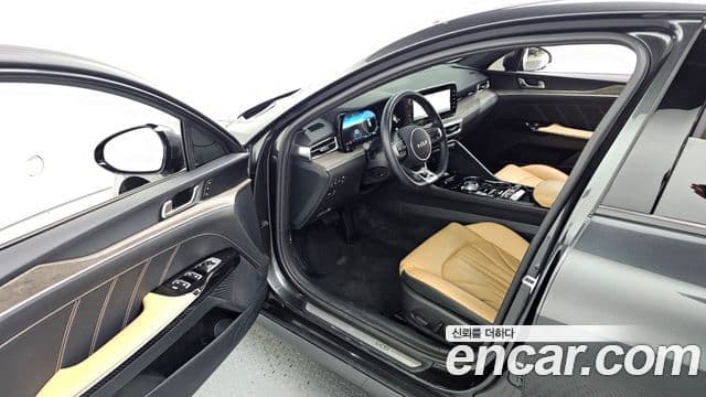 Kia K5 3세대 Signature, 2023 10