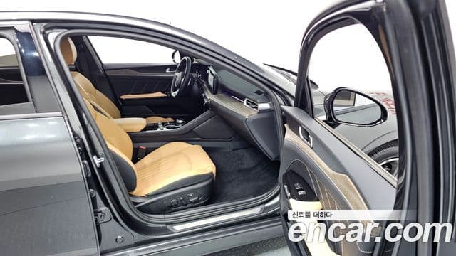 Kia K5 3세대 Signature, 2023 12