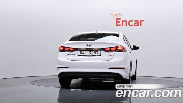 Hyundai Avante AD 1.6 GDI Value Plus, 2017 4