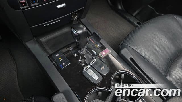 Kia Mohave 2WD KV300, 2012 9