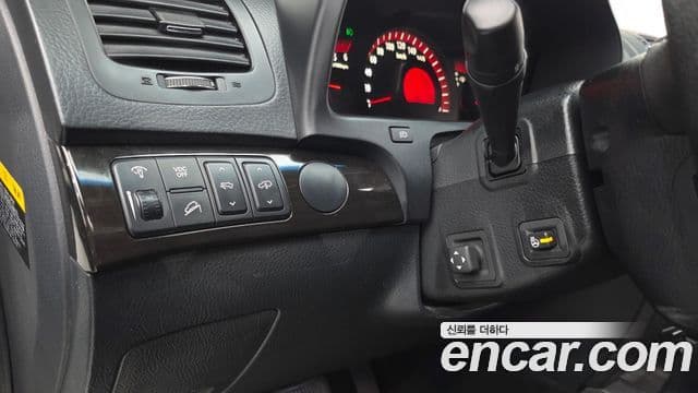 Kia Mohave 2WD KV300, 2012 17