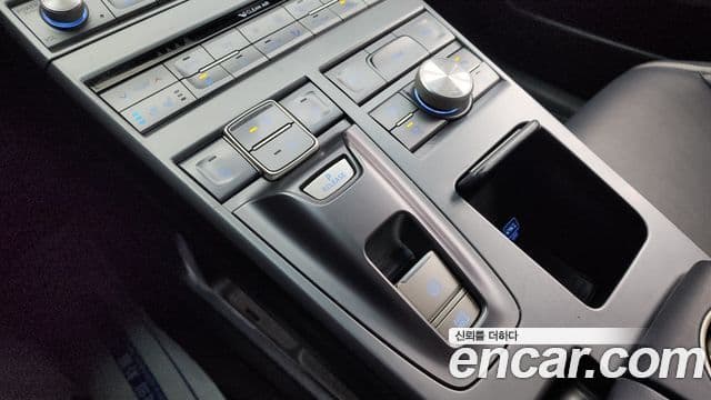 Hyundai NEXO Premium, 2022 9