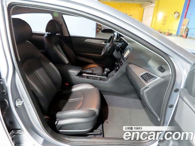 Hyundai LF Sonata Style, 2016 10