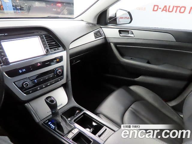 Hyundai LF Sonata Style, 2016 11