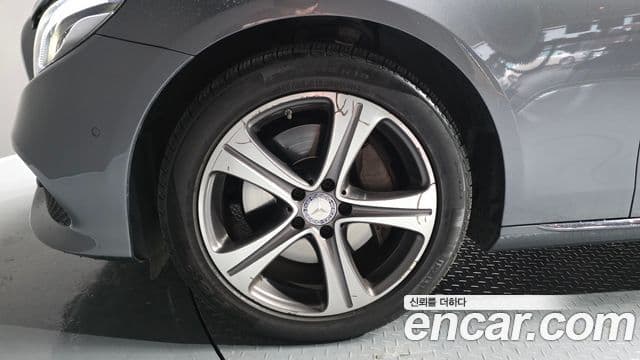 Mercedes-Benz E-класс W213 Avantgarde, 2017 все фото