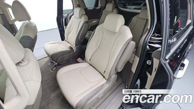 Kia Carnival 4세대 Signature, 2023 11