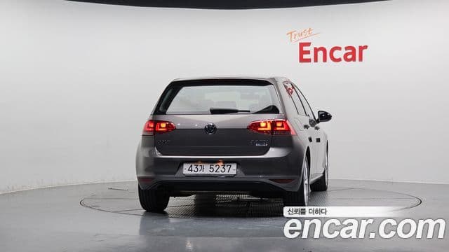 Volkswagen Гольф 7세대, 2015 4