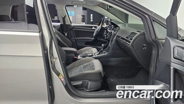 Volkswagen Гольф 7세대, 2015 11