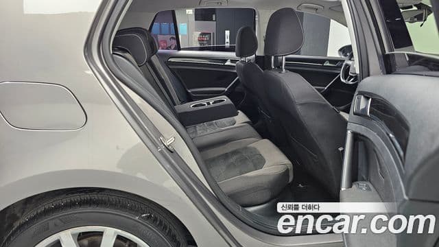 Volkswagen Гольф 7세대, 2015 12