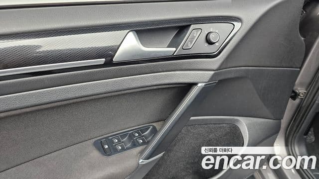 Volkswagen Гольф 7세대, 2015 14