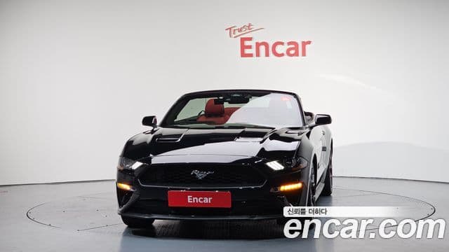 Ford Mustang кабриолет, 2023 3