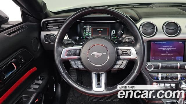 Ford Mustang кабриолет, 2023 13