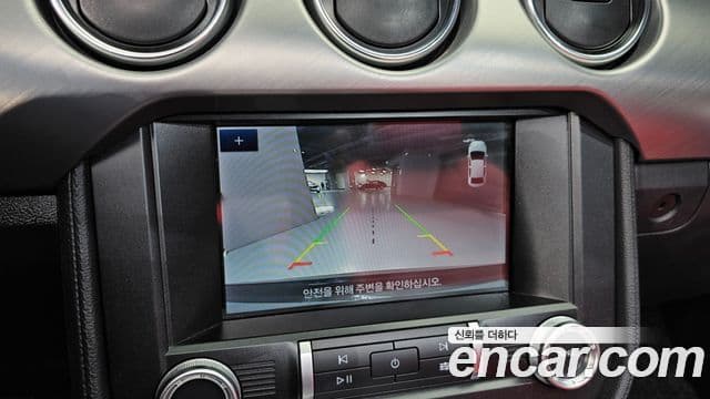 Ford Mustang кабриолет, 2023 15