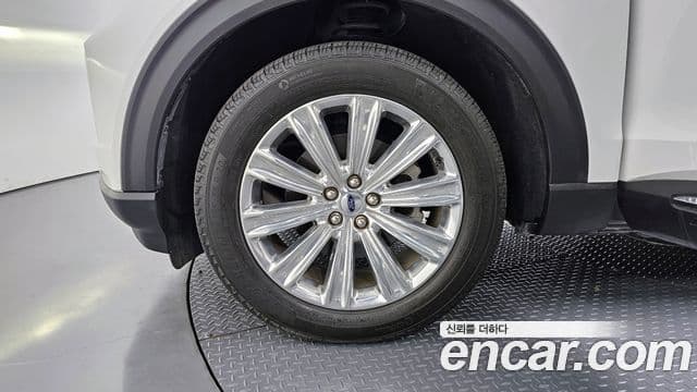 Ford Explorer 6세대 2.3 Limited 4WD, 2022 все фото