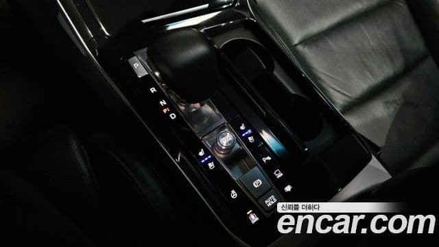 Kia K7 Premier гибрид Signature, 2020 9