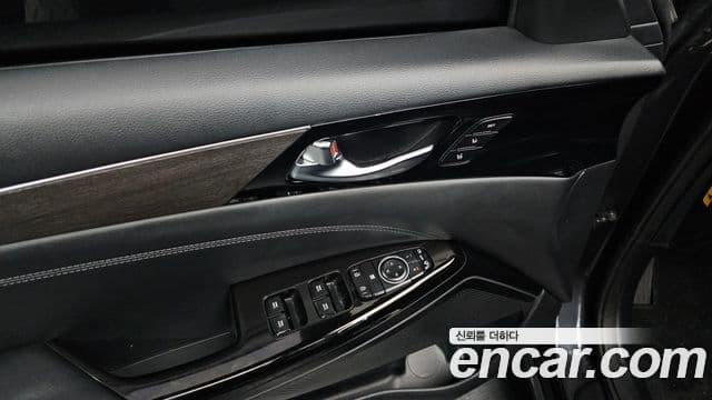 Kia K7 Premier гибрид Signature, 2020 18