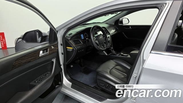 Hyundai LF Sonata 2.0 Smart, 2015 10