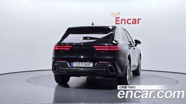 Genesis GV70, 2021 4