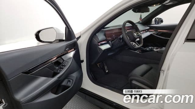 BMW 5시리즈 (G60) 520i M Sport, 2025 10