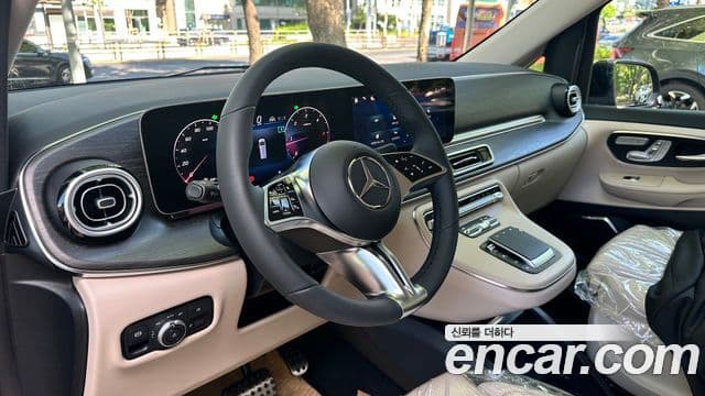 Mercedes-Benz V-класс W447, 2025 7