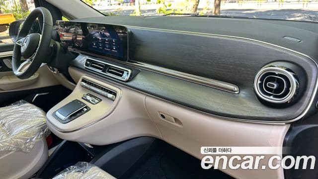 Mercedes-Benz V-класс W447, 2025 17
