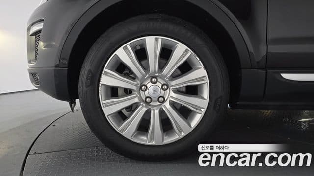 Land Rover Range Rover Evoque 2.0 TD4 HSE, 2018 все фото