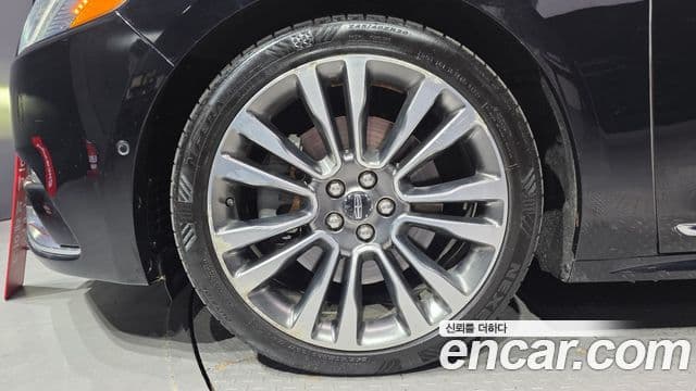 Lincoln Continental 10세대, 2017 все фото