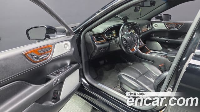 Lincoln Continental 10세대, 2017 10