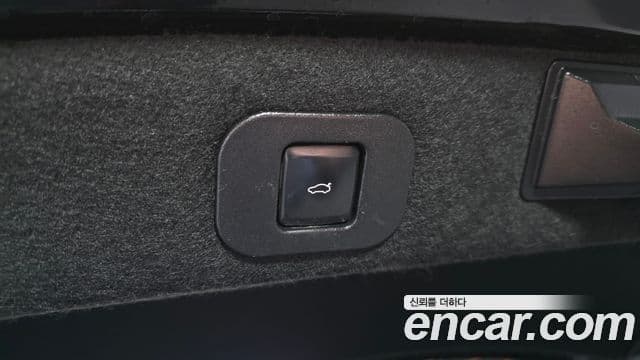 Lincoln Continental 10세대, 2017 20