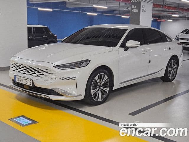 Kia K8 гибрид Signature, 2023 1