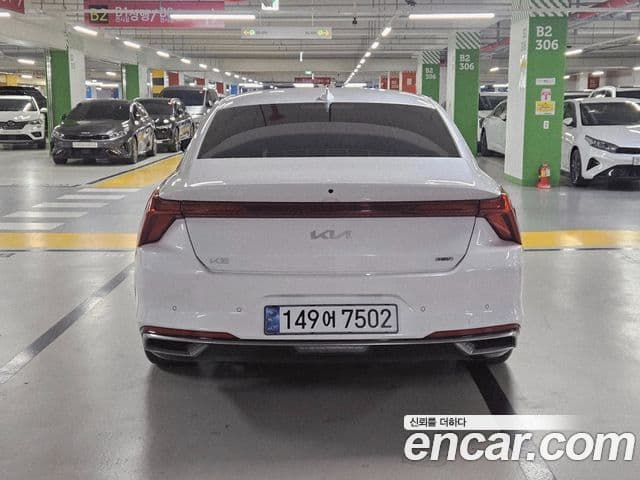 Kia K8 гибрид Signature, 2023 3